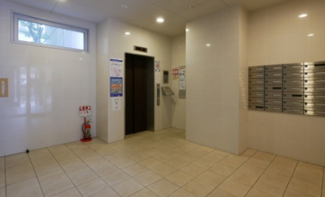 地下鉄七隈線 薬院大通駅 徒歩6分 15階建 築19年の外観写真