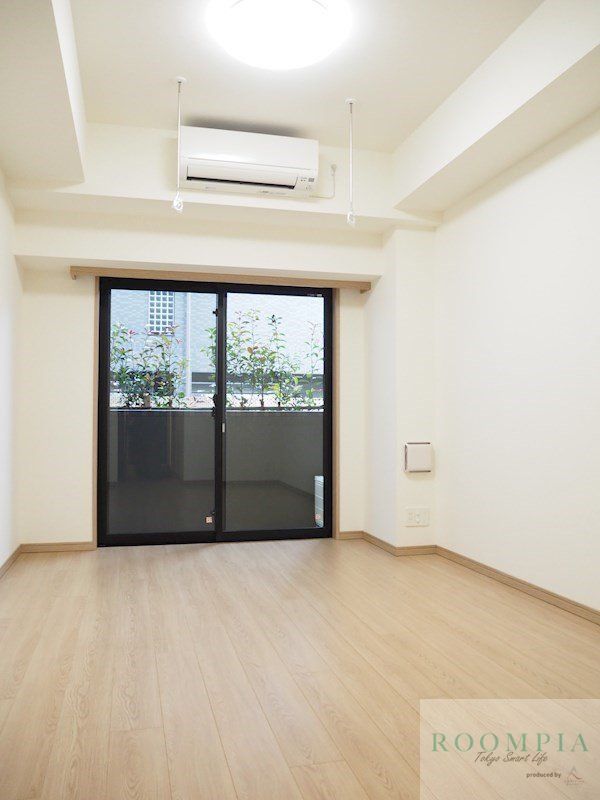 居室・リビング　※同タイプの別のお部屋です。