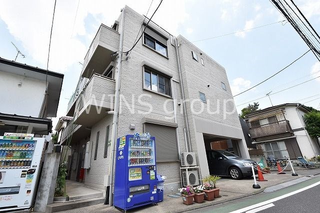 建物外観　閑静な住宅街に佇む賃貸マンションです