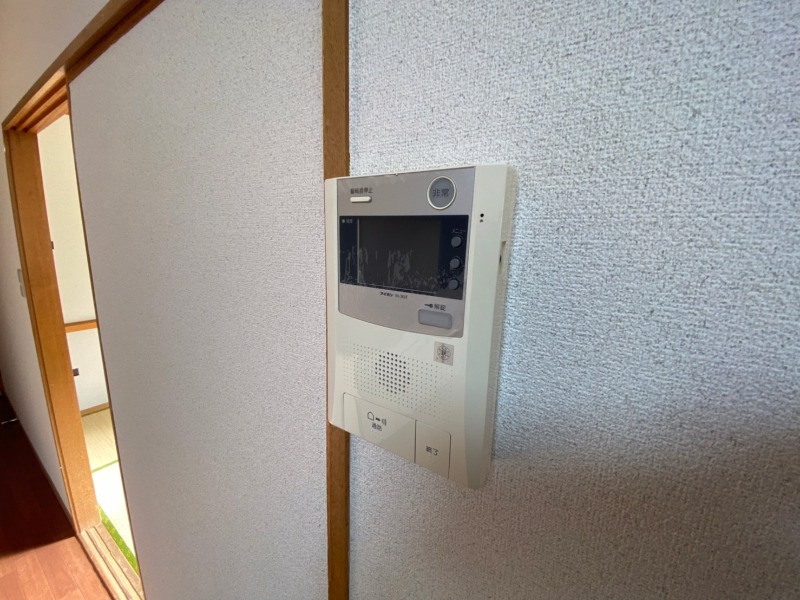 セキュリティ　インターホンで来客確認ができます。安心ですね。