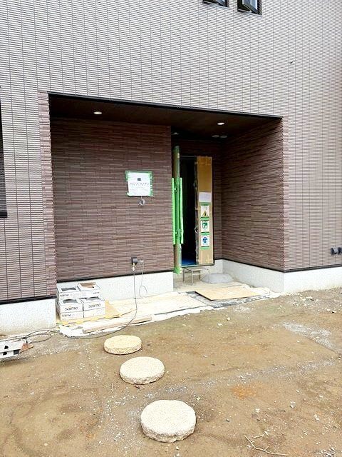 エントランス　オートロック完備