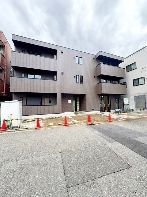 建物外観　外観タイル張りです