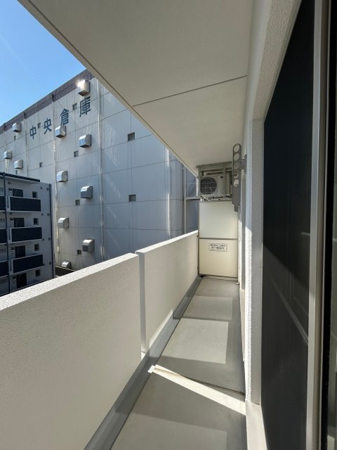 バルコニー　※写真は３０５号室のものです