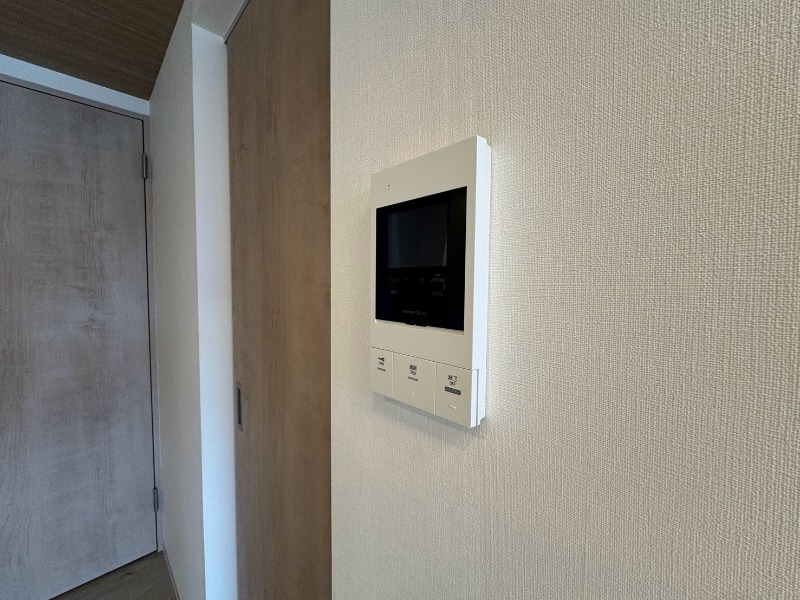 セキュリティ　ＴＶモニター付インターホンです。来客者の顔が見えるので安心！