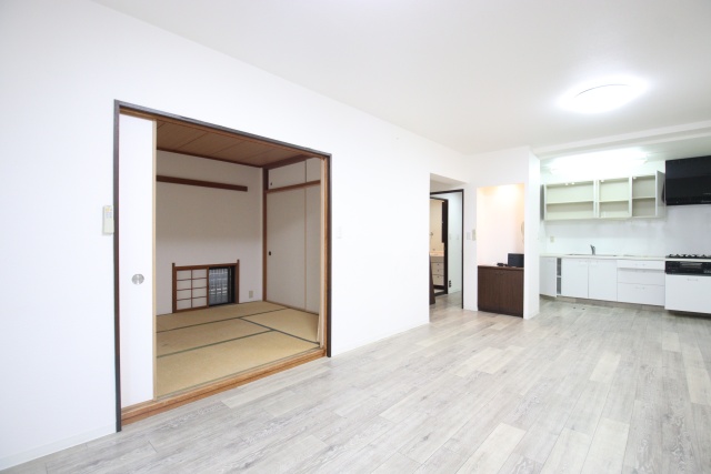 居室・リビング　同建物内別室の参考写真です。※現況優先
