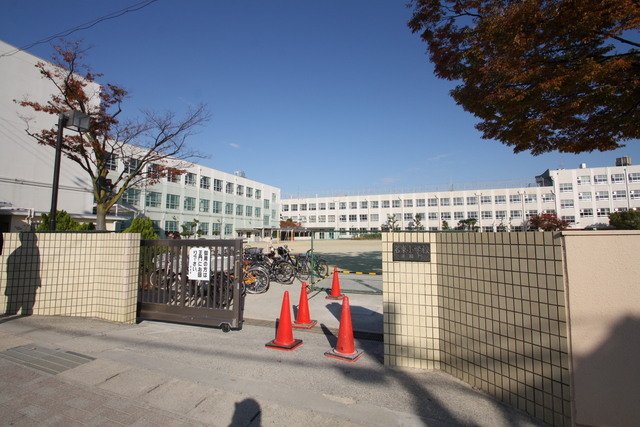 小学校　名古屋市立名東小学校（小学校）まで100m