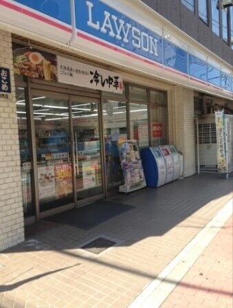 コンビニ　ローソン江坂店（コンビニ）まで355m