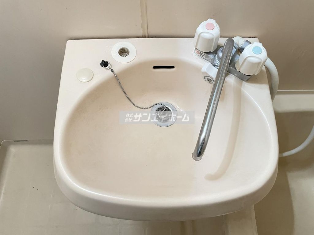 洗面設備　同仕様