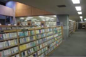 図書館　新宿区立四谷図書館（図書館）まで480m