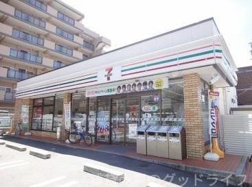 コンビニ　セブンイレブン京都田中上古川町店（コンビニ）まで369m