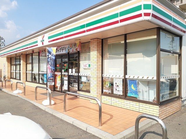 コンビニ　セブンイレブン　小牧駅北店（コンビニ）まで300m