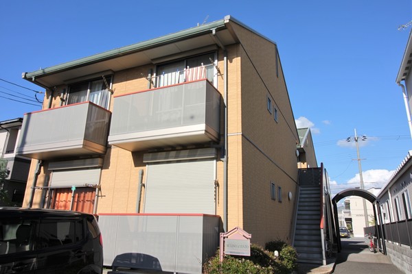 建物外観　４戸の建物が２棟です