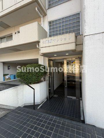 エントランス　建物の内部です