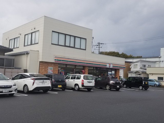 コンビニ　セブンイレブン　弁天橋通（コンビニ）まで650m