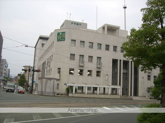銀行　（株）伊予銀行／大阪北支店（銀行）まで162m