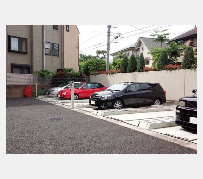 駐車場　駐車場