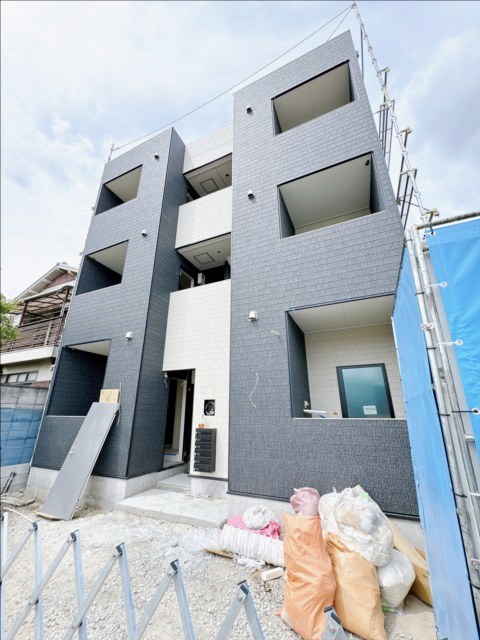阪急千里線 豊津駅 徒歩8分 3階建 築1年の外観写真