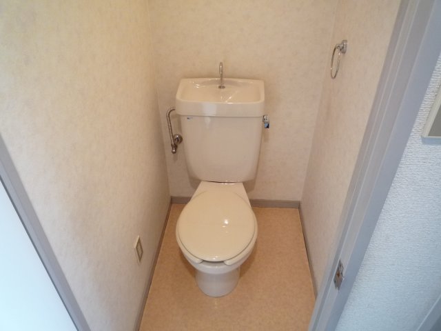 トイレ　同型モデル