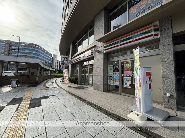 ショッピングセンター　セブンイレブン（ショッピングセンター）まで221m