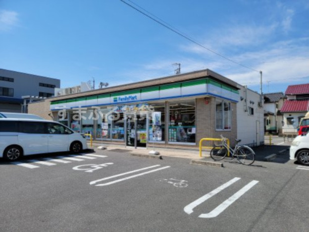 コンビニ　ファミリーマート 刈谷市かりがね店（コンビニ）まで758m