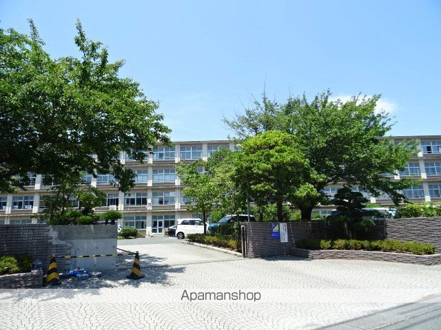 中学校　開成中学校（中学校）まで1684m