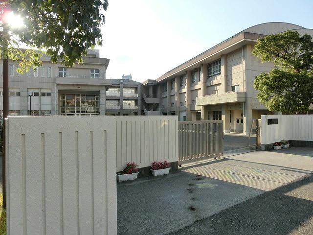 中学校　黒崎中学校（中学校）まで1400m