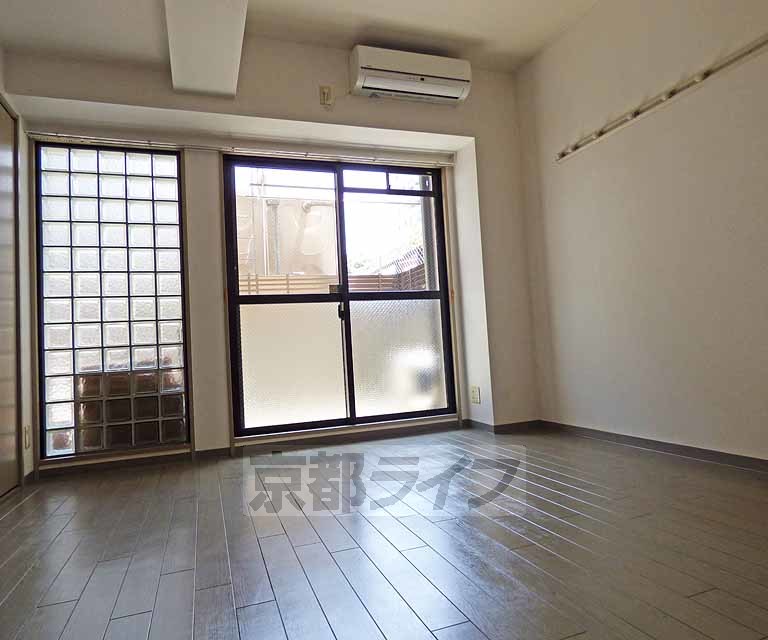 居室・リビング　広いお部屋です。
