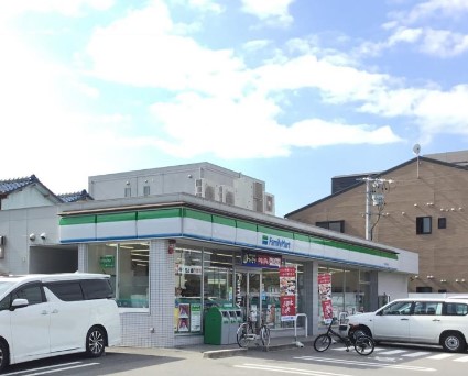 コンビニ　ファミリーマート 中村公園北口店（コンビニ）まで503m