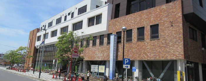 役所　市川市役所行徳支所（役所）まで2010m