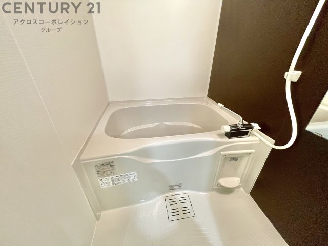 バス・シャワールーム　浴室乾燥機付きで便利です♪