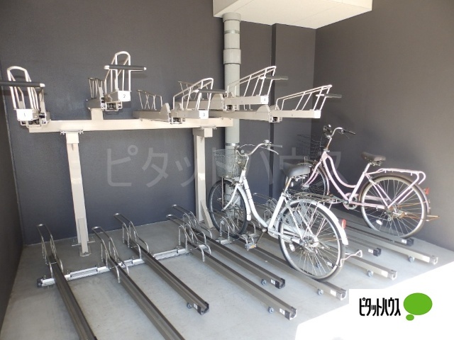 駐車場　駐輪場