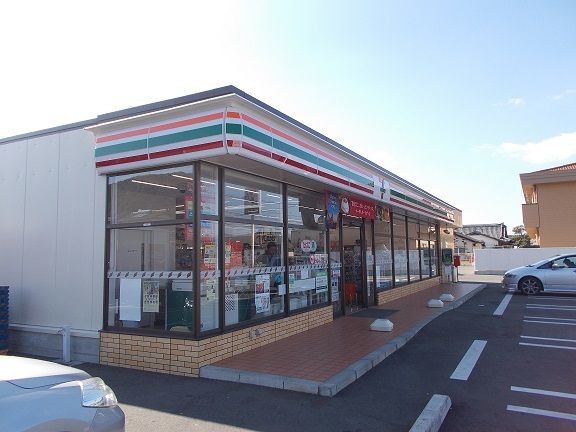 コンビニ　セブンイレブン曽根町4丁目店（コンビニ）まで850m