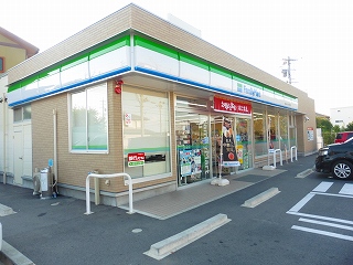 コンビニ　ファミリーマート 刈谷一ツ木七丁目店（コンビニ）まで81m
