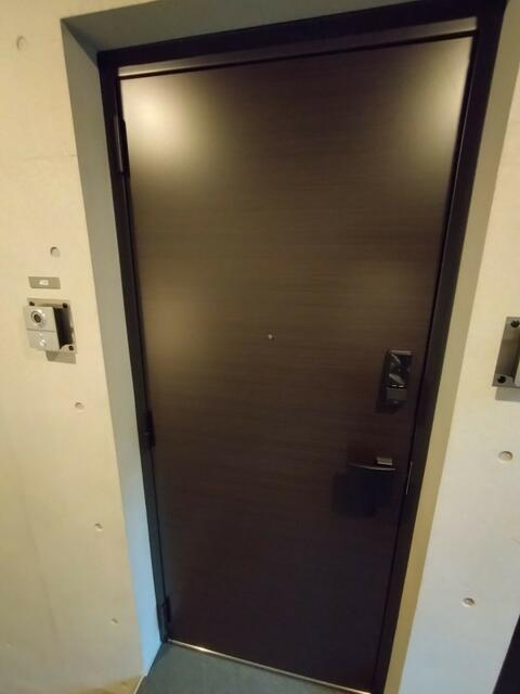 玄関　収納もある玄関です