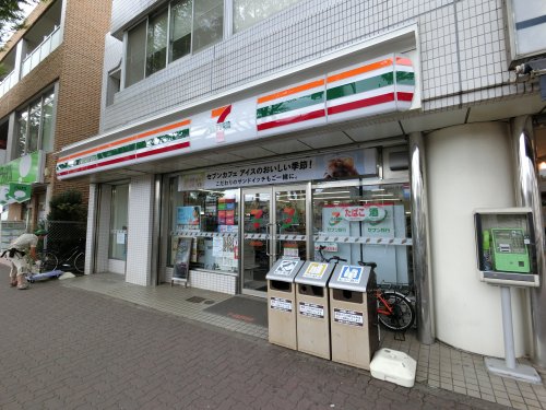 コンビニ　セブンイレブン・成田駅西口店（コンビニ）まで401m