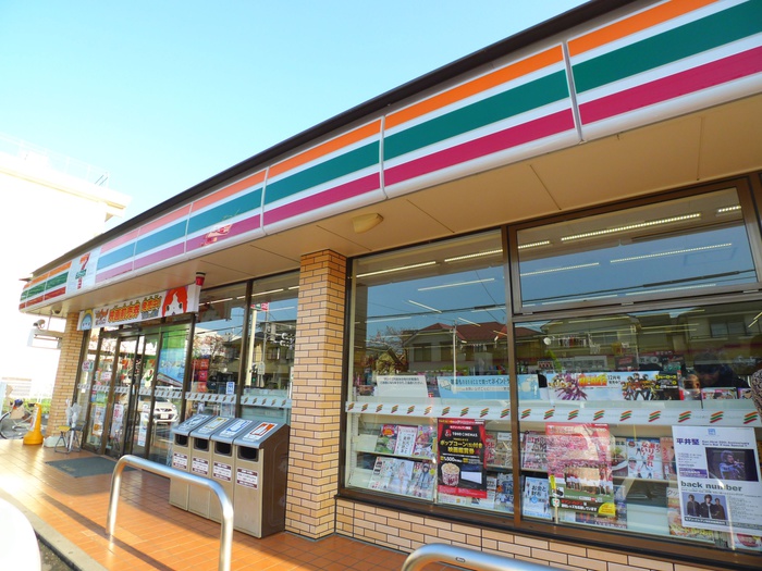 コンビニ　セブンイレブン（コンビニ）まで350m