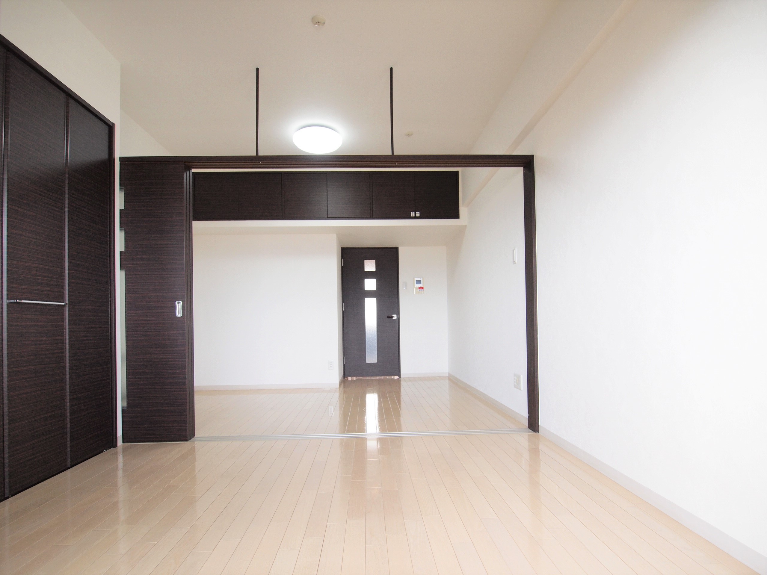 No.65 ORIENT CROSSING TOWERの居間写真