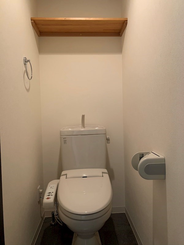 トイレ　※別部屋参考写真
