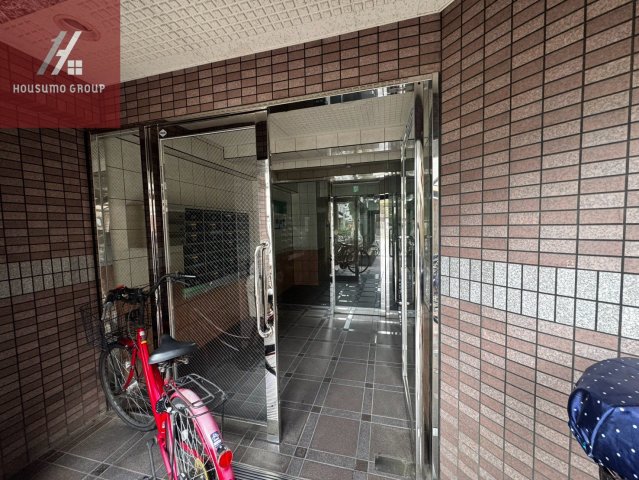 洗面設備　独立洗面台、朝の身支度には欠かせません
