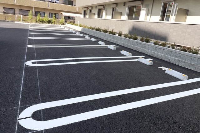 駐車場　駐車場
