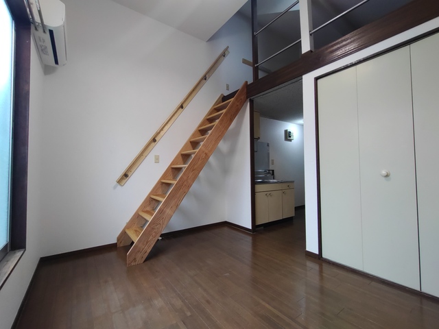 その他部屋・スペース　６帖＋ロフト
