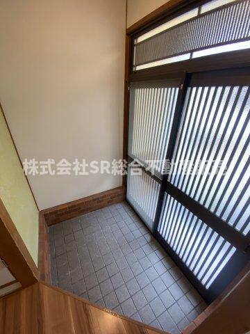 善根寺町6丁目貸家の玄関写真