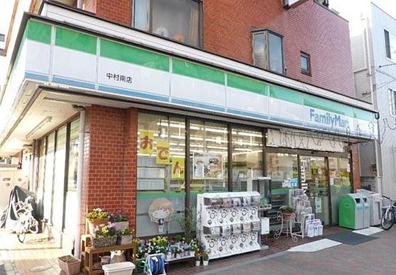 コンビニ　ファミリーマート 中村南店（コンビニ）まで370m