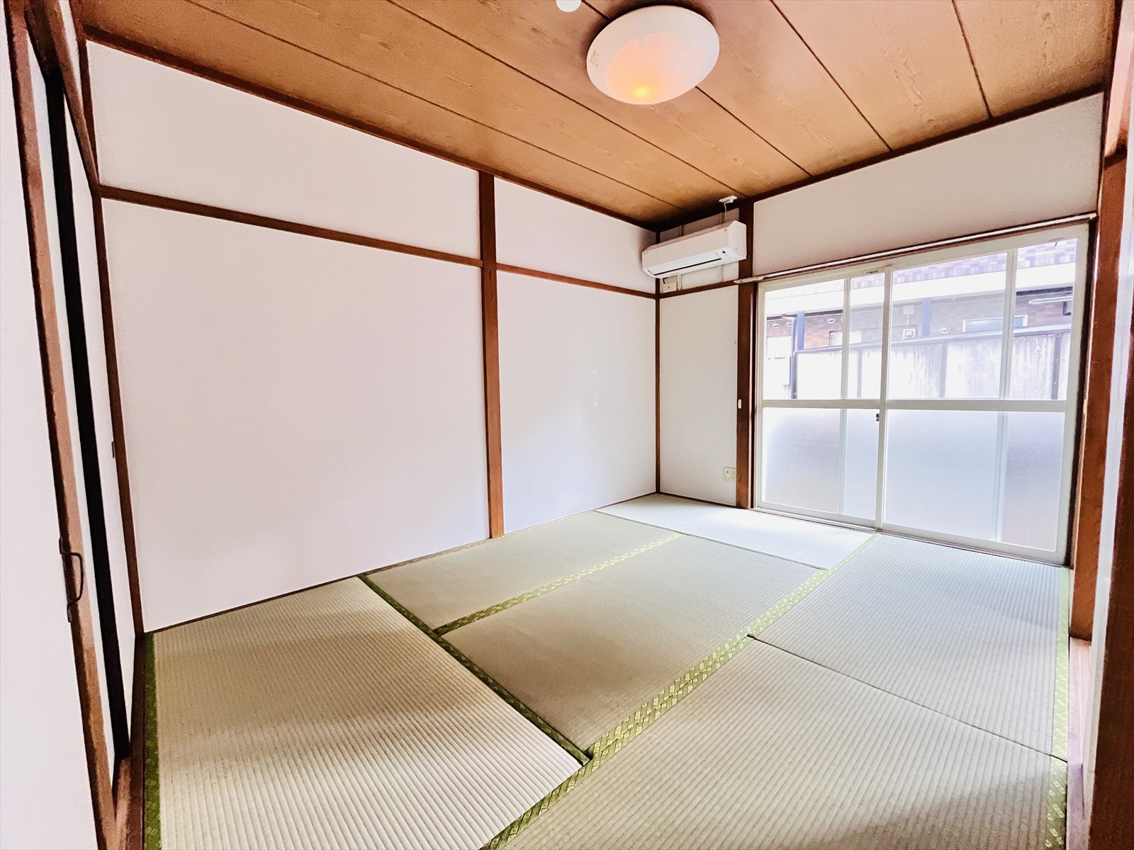 コーポファミールの居間写真