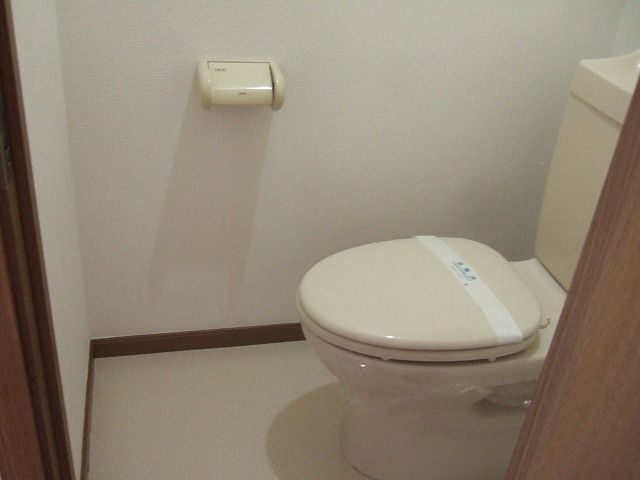 ソレアードAのトイレ写真