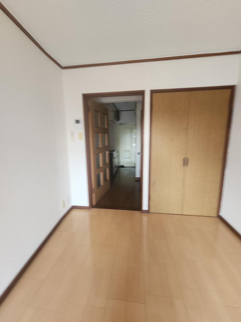 エレイネ黒髪のその他写真