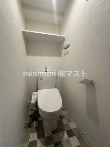 地下鉄中央線 九条駅 徒歩2分 15階建 築1年のトイレ写真