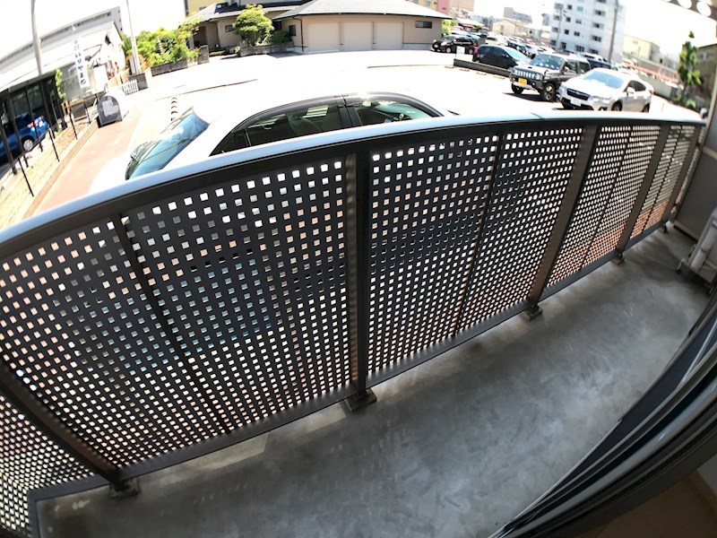 バルコニー　南向きバルコニーはお洗濯ものなどに最適
