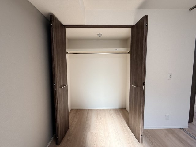 収納　同物件別号室の写真です。
