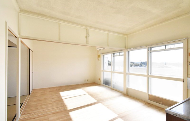 居室・リビング　こちらの物件はMODE不動産なら割引対象の１部屋です。